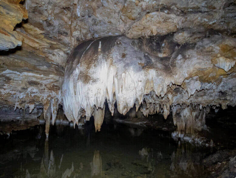 Grutas do Jau